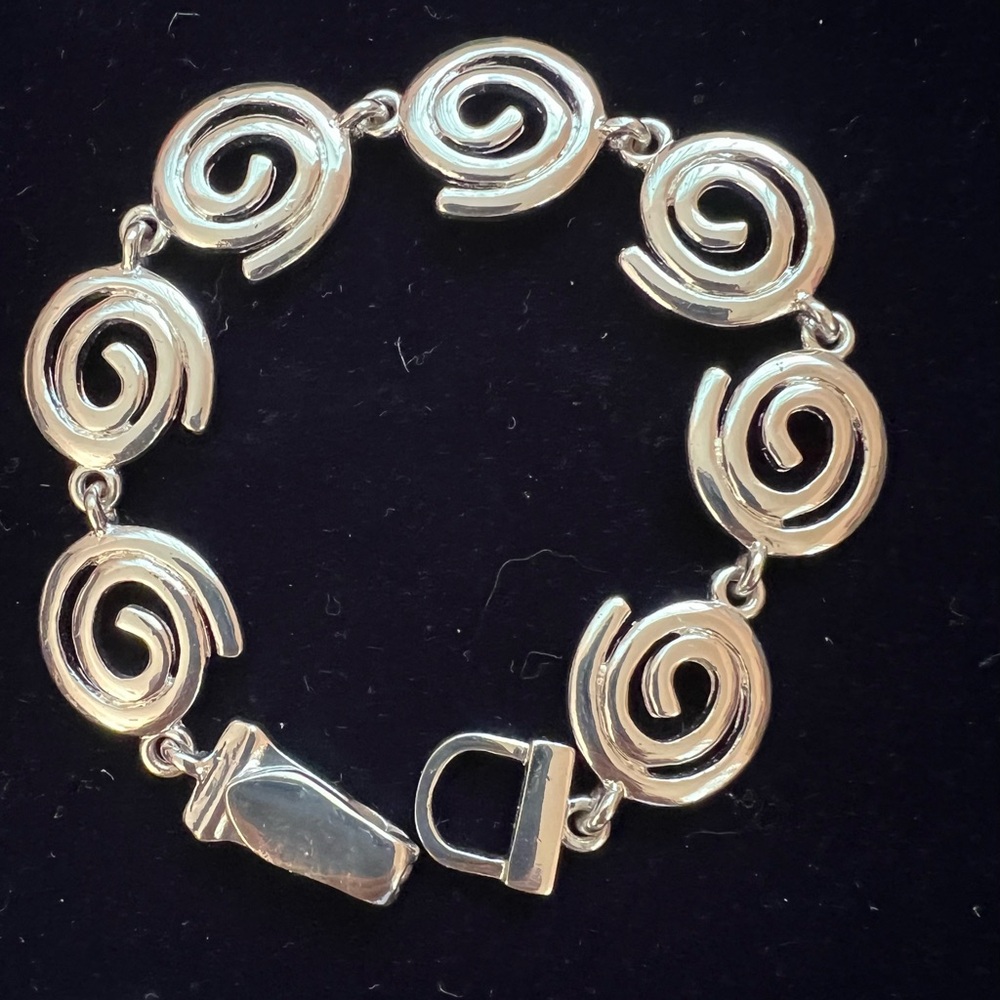 Celtic Scottish Silver Tone Boho Fashion Swirl 7 1/2" Bracelet & MagneticClasp